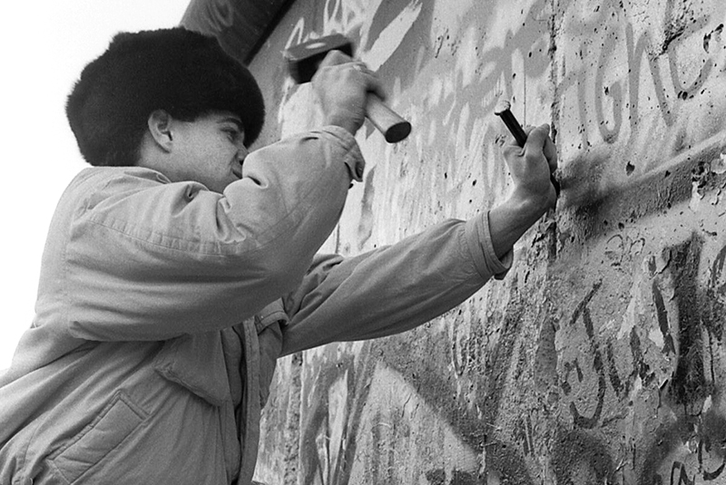 The Fall of the Berlin Wall : 1989  : Personal Photo Projects :  Richard Moore Photography : Photographer : 